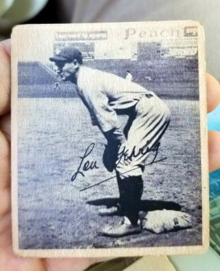 Vintage Lou Gehrig Signed Baseball Card