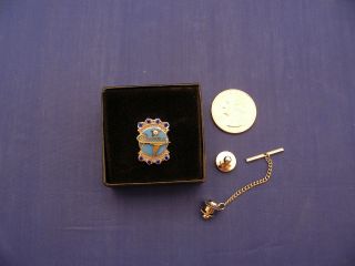 1/10 10k Gold Grumman 40 Year Employee Service Award Pin w 8 Sapphires & Diamond 2