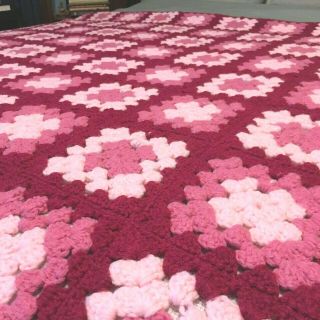 Vintage Handmade Crochet Maroon,  Pink and White Granny Square Afghan 70 x 50 3
