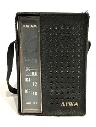 Vintage Aiwa Solid State Am Fm Radio With Carrying Case Portable