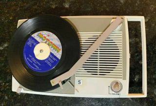 Vintage Singer Portable Phonograph Record Player