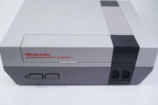 Vtg 1985 Nintendo Nes - 001 Game System