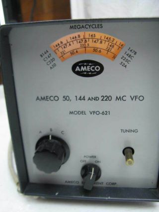 Vintage Ameco 50,  144 & 220 Mc Vfo Model Vfo - 621 Powers On Lights Up