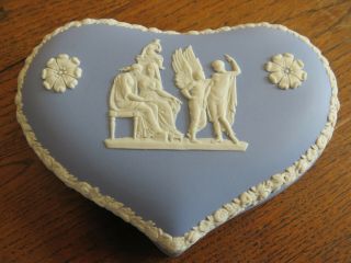 Wow Vintage 1957 Wedgwood Cream& Blue Jasperware Lidded Heart Trinket Box