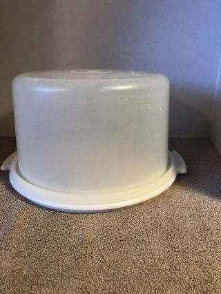 Vintage Tupperware Round Cake Taker White Plate 684 & Sheer Lid 683