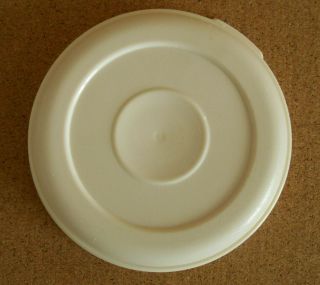 Vintage Rubbermaid Servin Saver Replacement Almond Lid 1 Round