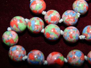 VINTAGE PINK BLUE RED & GREEN SPATTER GLASS NECKLACE CZECH MARBLED KNOTTED 3