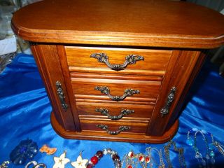 Vintage Wooden Jewelry Box W/jewelry (9.  5 " X 11.  5 " X 5.  5 ") 03