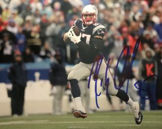 Rob Gronkowski Signed Auto 8x10 England Patriots Photograph