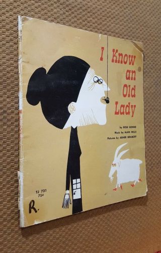 I Know An Old Lady By Rose Bonne Picture Abner Graboff 1972 Scholastic 7th Print