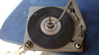 Vintage Zenith Micro - Touch Stereo 4 Speed Turntable Phonograph Record Player