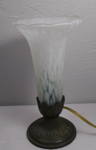 Vintage Andrea By Sadek Night Light Lamp With White Trumpet Shade W/green Bulb