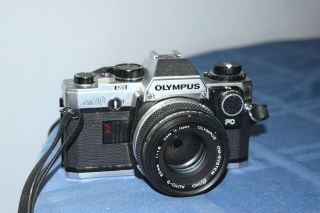 Vintage Olympus Om - 10 35mm Slr Film Camera W Zuiko Auto - S 50mm F/1.  8 1:1,  8 Lens