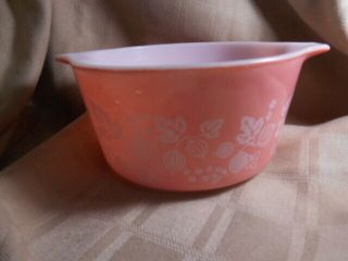 Vintage Pyrex Gooseberry Bowl Mixing Nesting Cinderella 473 1 Qt White / Pink