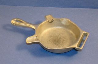 Vintage Quality Ware Cast Iron Griswold 570 Erie Pa Ashtray Pan W/ Match Holder