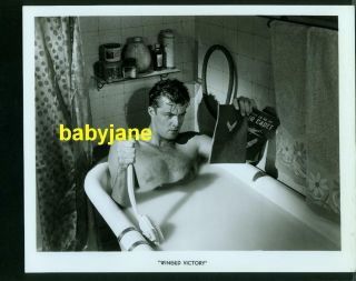 Mark Daniels Vintage 8x10 Photo Barechested In Bathtub 1944 Winged Victory