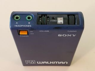 Sony Fm Walkman Srf - 40w.  Blue Vintage.  Dual Headphone Inputs.  Not.  As - Is