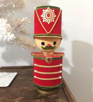 Vintage Toy Soldier Music Box Manor House Felt 10.  5” Plays 12 Days Of Christmas