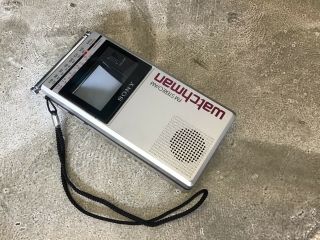 Perfect Vintage Sony Watchman Tv & Am/fm Radio,  Silver,  Model Fd - 30