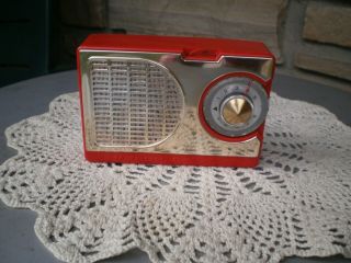 Vintage Old Red Spica Transistor Radio Model St - 600 Good