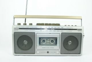 Vintage Portable Ge General Electric 3 - 5284a Boombox Am Fm Cassette Stereo Radio