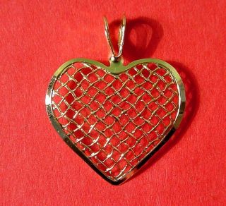 Vintage 14 Kt Yellow Gold Mesh Heart Charm 0.  52 Gr