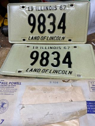 Vintage 1967 Illinois Matching Pair Plates.  Never Installed.  With Envelope.
