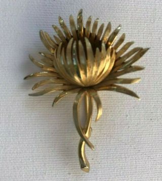 Vintage Signed Crown Trifari Exotic Flower Gold Tone Brooch Pin 1960 