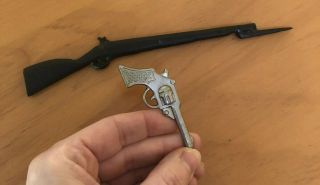 Vintage Cast Iron Miniature Toy Rifle & Gun Pistol Six Shooter 2.  5 "