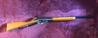 Vintage Daisy Model 99 Lever Action.  177 Bb Gun Rifle W/ Peep Sight
