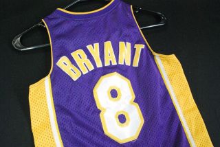 Vintage Nike Kobe Bryant Basketball Jersey Boys Small Purple La Lakers Sewn 8