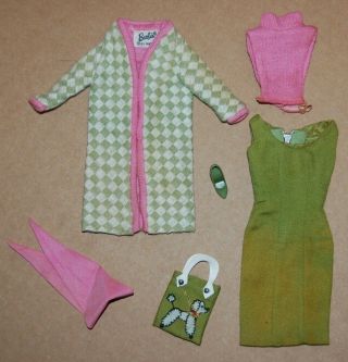 Vintage 1965 Model 1643 Barbie Poodle Parade Purse Olive Green Pink Dress Mattel