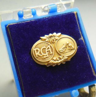 Vtg.  RCA Radio,  TV,  Electronics Co.  logo 10K employee service award tie/lapel pin 2