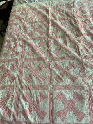 Pretty Vintage White And Pink Bedspread Twin Coverlet