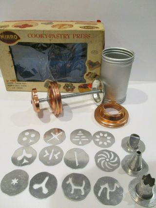 Vintage Mirro Cookie And Pastry Press 358 3 Tips 12 Shapes Spritz Box