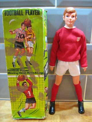 " Vintage " - A Laurie Toy - Football Player Figure (bobby Moore) - Boxed - 1970s