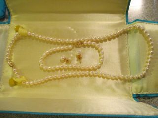 14kt Vintage 18 Inch Cultured Pearl Necklace With Matching Bracelet And Earrings