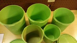 Set Of 5 Vintage Tupperware Green Servalier Canisters With Lids