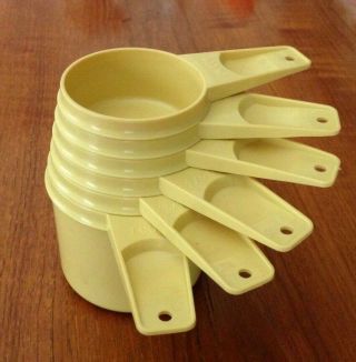 Vintage Tupperware Harvest Gold Measuring Cups Complete Full Set Euc