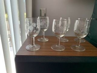 Vintage Wine Glasses Set Of 4 Etched Flowers And Dots Holds 4 Oz.