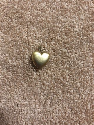 Vintage Solid 14k Yellow Gold Heart Shaped Locket Not Scrap 1.  1 Gram
