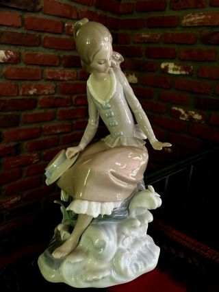 Vintage Lladro " At The Sea - Side " 4918 Retired Porcelain Figurine Made In Spain