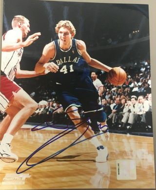 Dirk Nowitzki Dallas Mavericks Signed Autographed 8x10 Photo