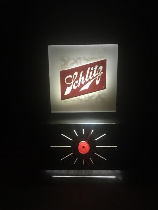 Vintage 1965 Schlitz Beer Light With Clock Real Gusto 10 1/2 " Tall Clock