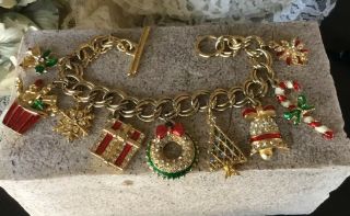 Vintage Christmas Charm Bracelet Gold Tone Rhinestone Toggle Xmas Holiday 7”