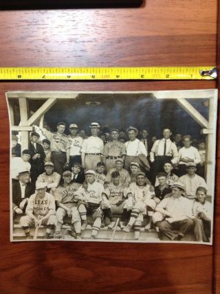 Vintage Cleveland Baseball Team Photo World,  Actors,  Commodors,  Bat Uniform Imag