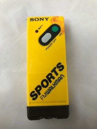 Vintage Sony Sports FM Walkman SRF - 5 Stereo SRF5 Receiver w/ Strap 2