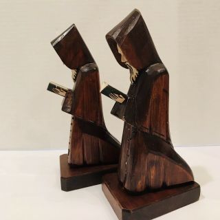 Vintage Hand Carved Wooden Monk Priest Gothic Catholic Rosary Bookends 9.  25 