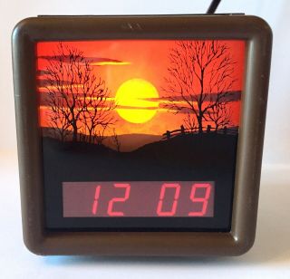 Vintage 1970s Spartus Sunrise Sunset Night Light Digital Alarm Clock Cube Wood