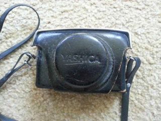 VINTAGE YASHICA minister - D 35 mm FILM CAMERA W/LEATHER CASE - needs battery 2